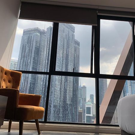 Scarletz Suites Klcc By Gc Luxury Suites Куала Лумпур Екстериор снимка
