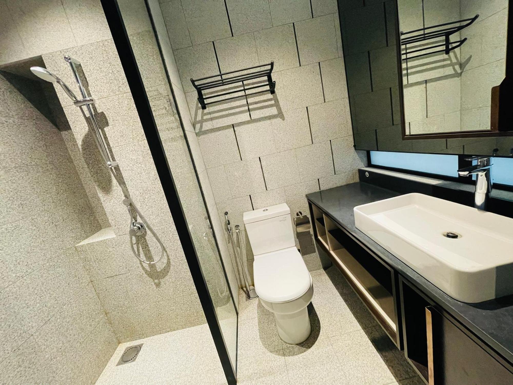 Scarletz Suites Klcc By Gc Luxury Suites Куала Лумпур Екстериор снимка