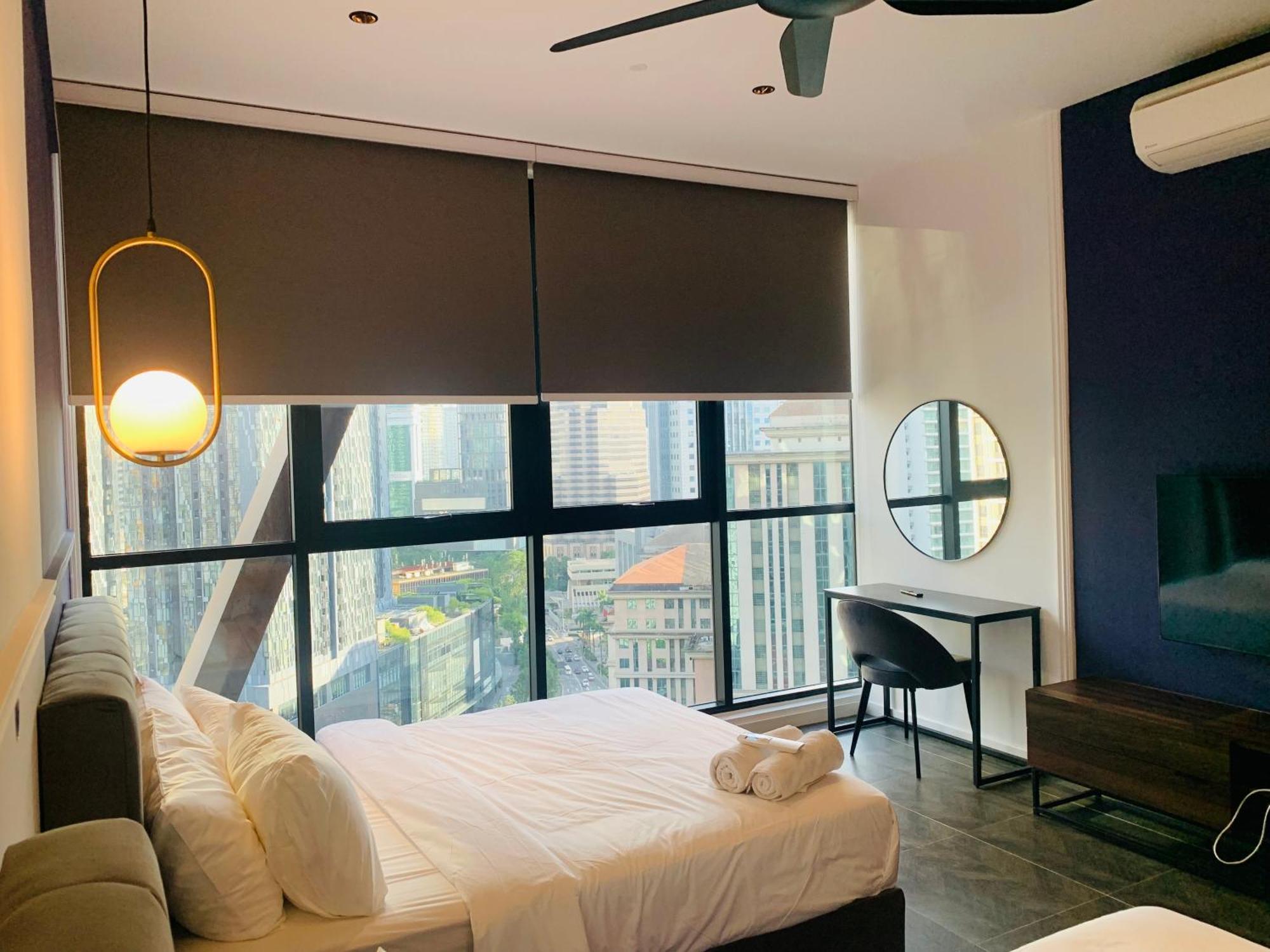 Scarletz Suites Klcc By Gc Luxury Suites Куала Лумпур Екстериор снимка