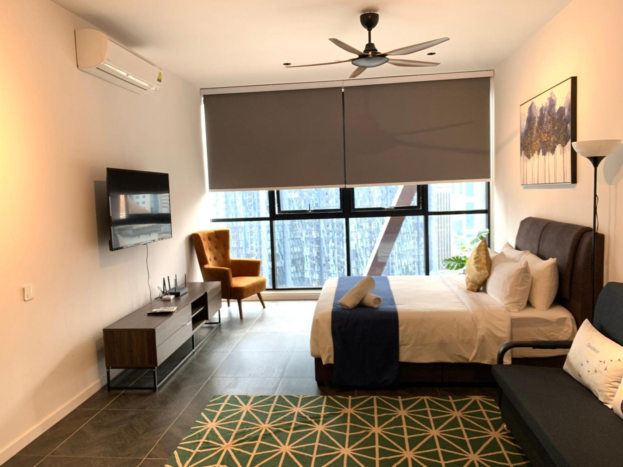 Scarletz Suites Klcc By Gc Luxury Suites Куала Лумпур Екстериор снимка