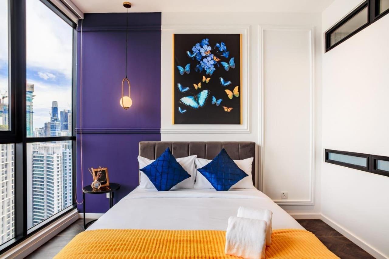 Scarletz Suites Klcc By Gc Luxury Suites Куала Лумпур Екстериор снимка