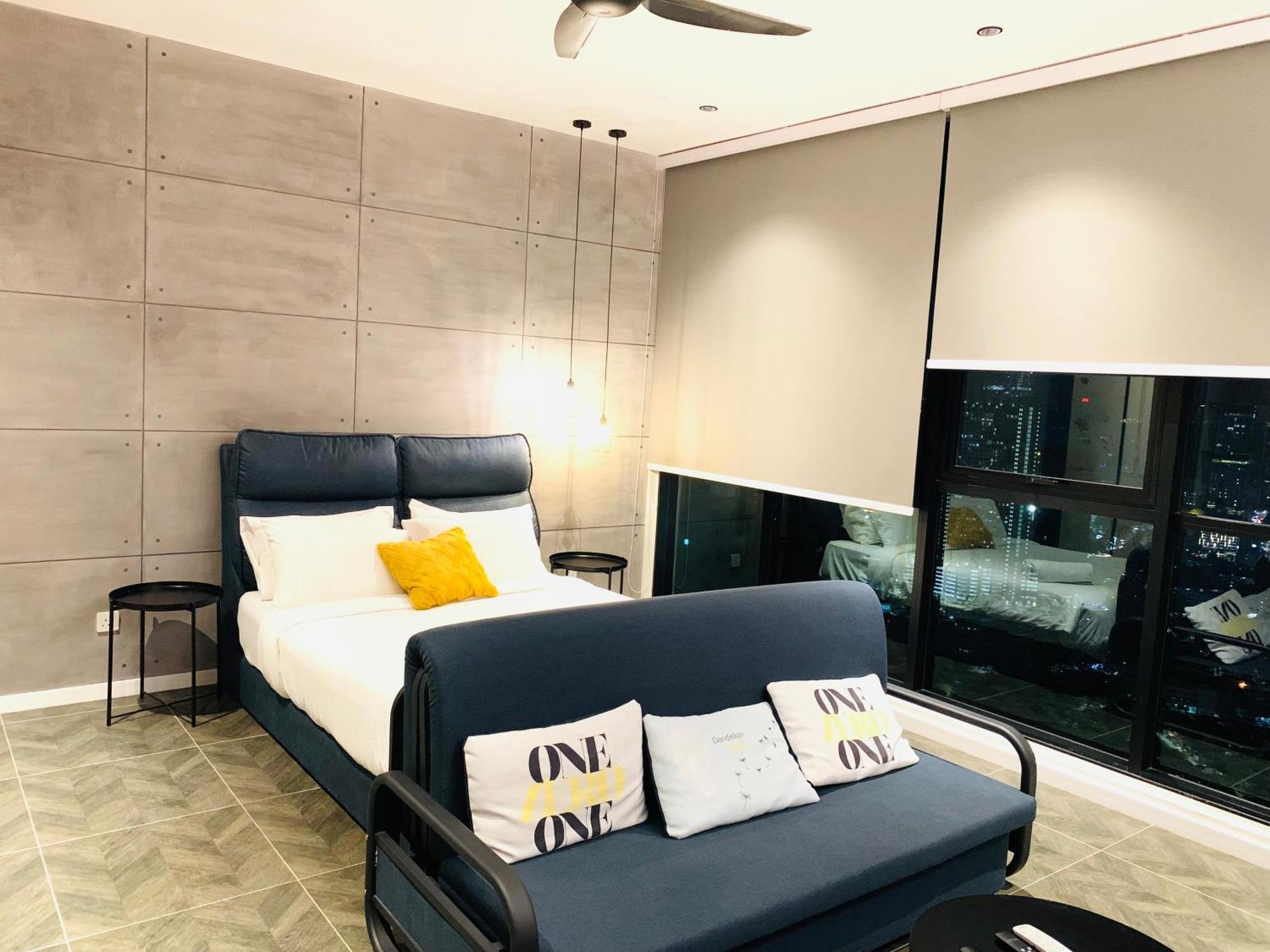 Scarletz Suites Klcc By Gc Luxury Suites Куала Лумпур Екстериор снимка